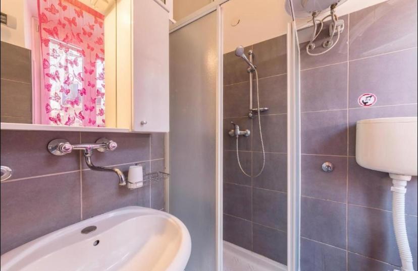 Two Room Eva Πούλα Εξωτερικό φωτογραφία